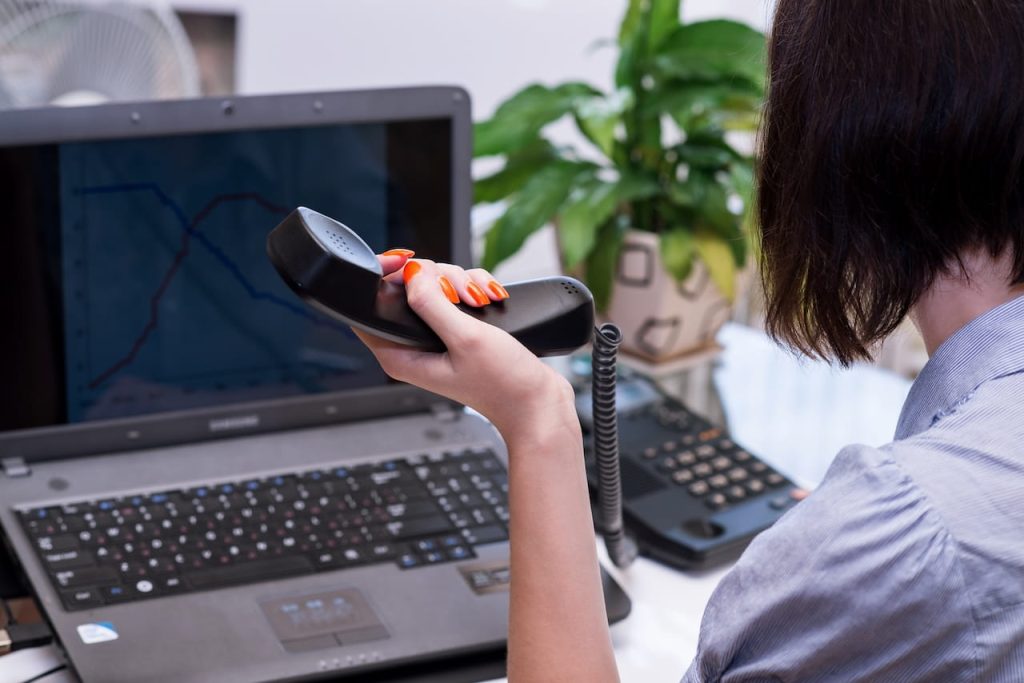 landline vs VoIP